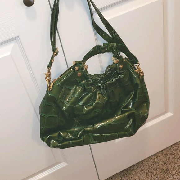 Gianni Bini Green Faux Croc Print Patent Leather Bag - Picture 2 of 3